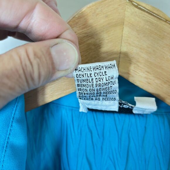 Vintage 90s Rene Margo Turquoise Blue Crinkle Pleated SS Button Down Top Size S - Picture 8 of 11